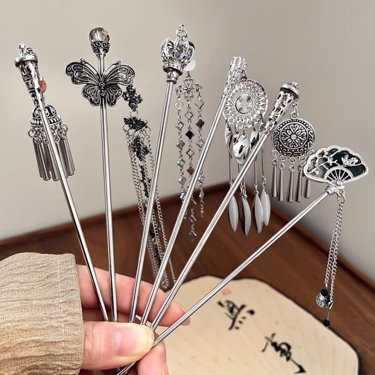 우아한 여성의 머리핀 골동품 실버 나비 술 머리 스틱  - Women Accessories Shop 리뷰 및 가격