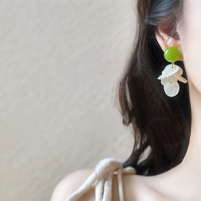 고품질 클립온 귀걸이 아보카도 그린 쉘 라운드 태슬 보 - Tassel Earrings Boho 리뷰 및 가격